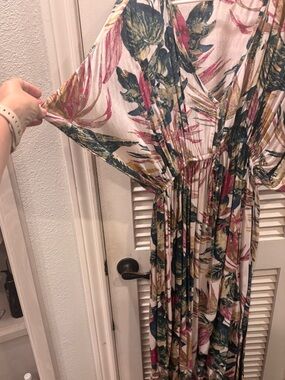 Cost Plus World Market Floral Maxi Dress in Cream, Navy, Pink L/XL